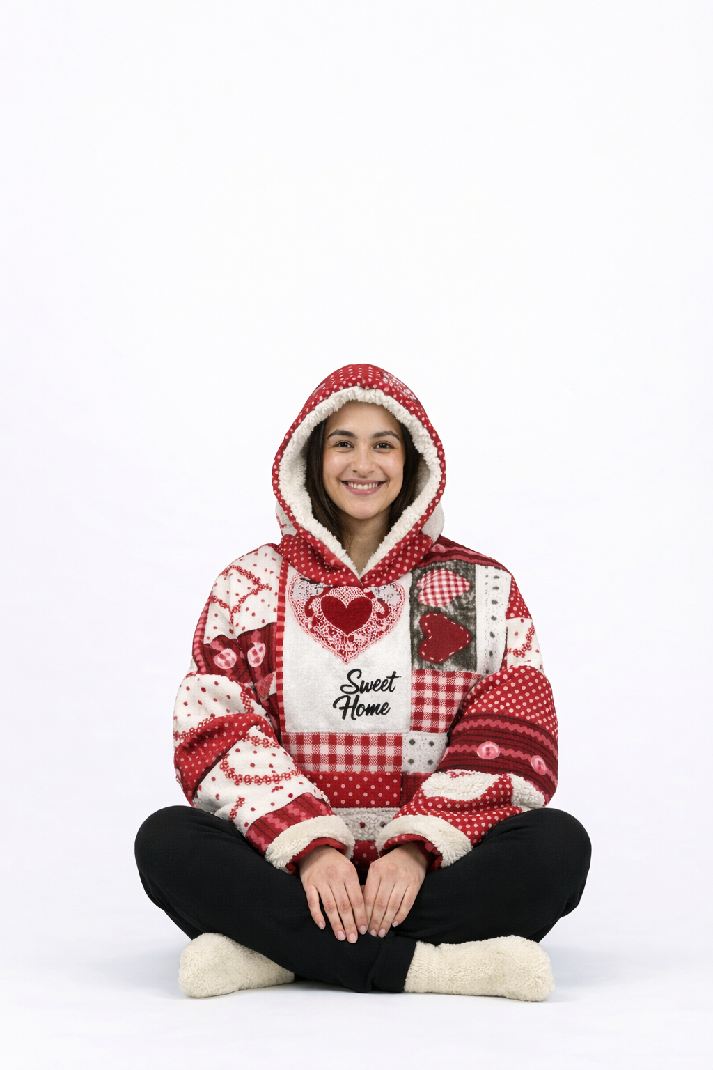 AKKOUS – Poncho AFUD - Notre capuche oversize standard est un véritable hoodie chaud pour l’hiver. Son tissu polaire et sa coupe unisexe offrent un confort maximal pour des moments cocooning. Un sweat oversize fait main, idéal pour un style minimaliste et décontracté.